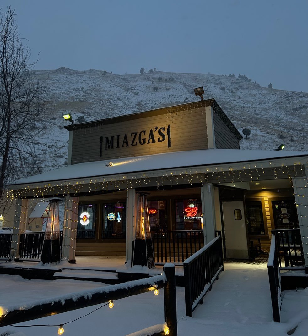 We look good in white! 🌨️🌨️ Keep it coming!

Drop in for a warm, home cooked meal or take it to go. Our new winter business hours are 11:30am-9pm everyday. Drive safely!