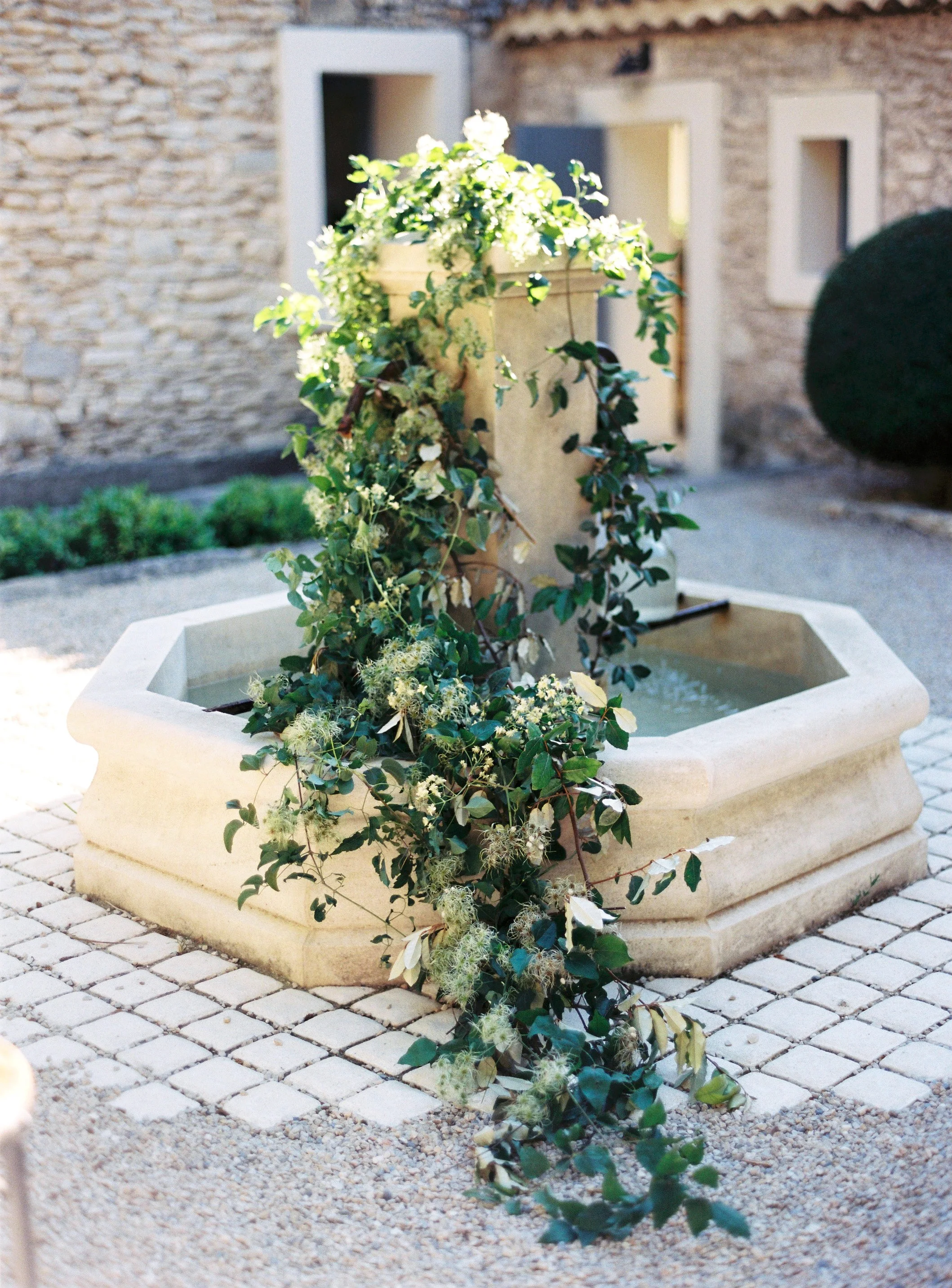 AmeliaClairePhotography_Gordes-21.jpg