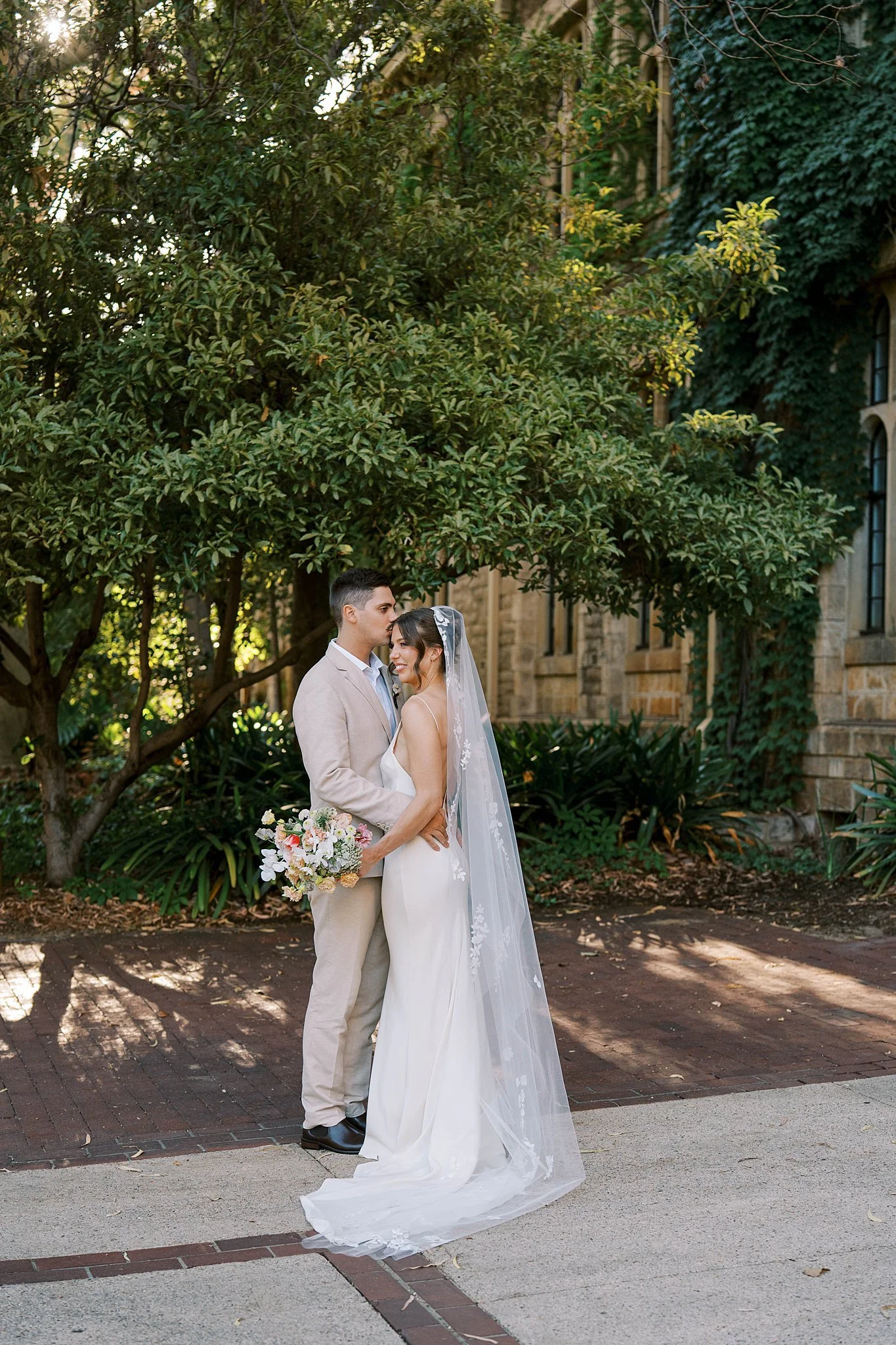 Perth natural wedding photographer