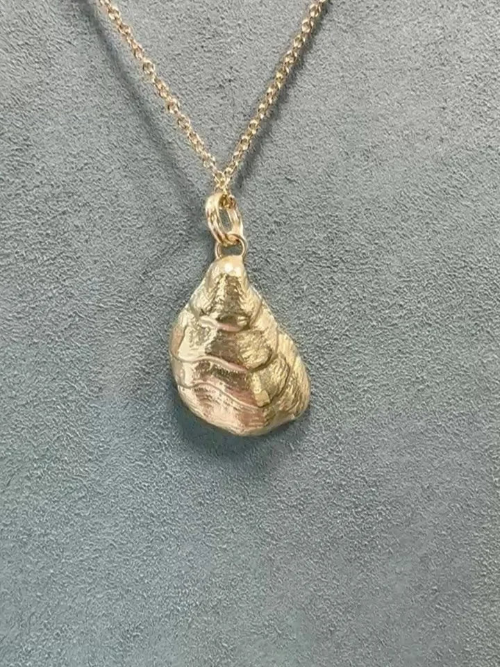My worlds and loves have collided recently! I delivered some lovely flowers to @luisamackjewelry Studio &amp; Gallery for her show - Oysterville: Pearl of the Peninsula. I fell in love with this stunning gold oyster! In short order - my sweetheart gi