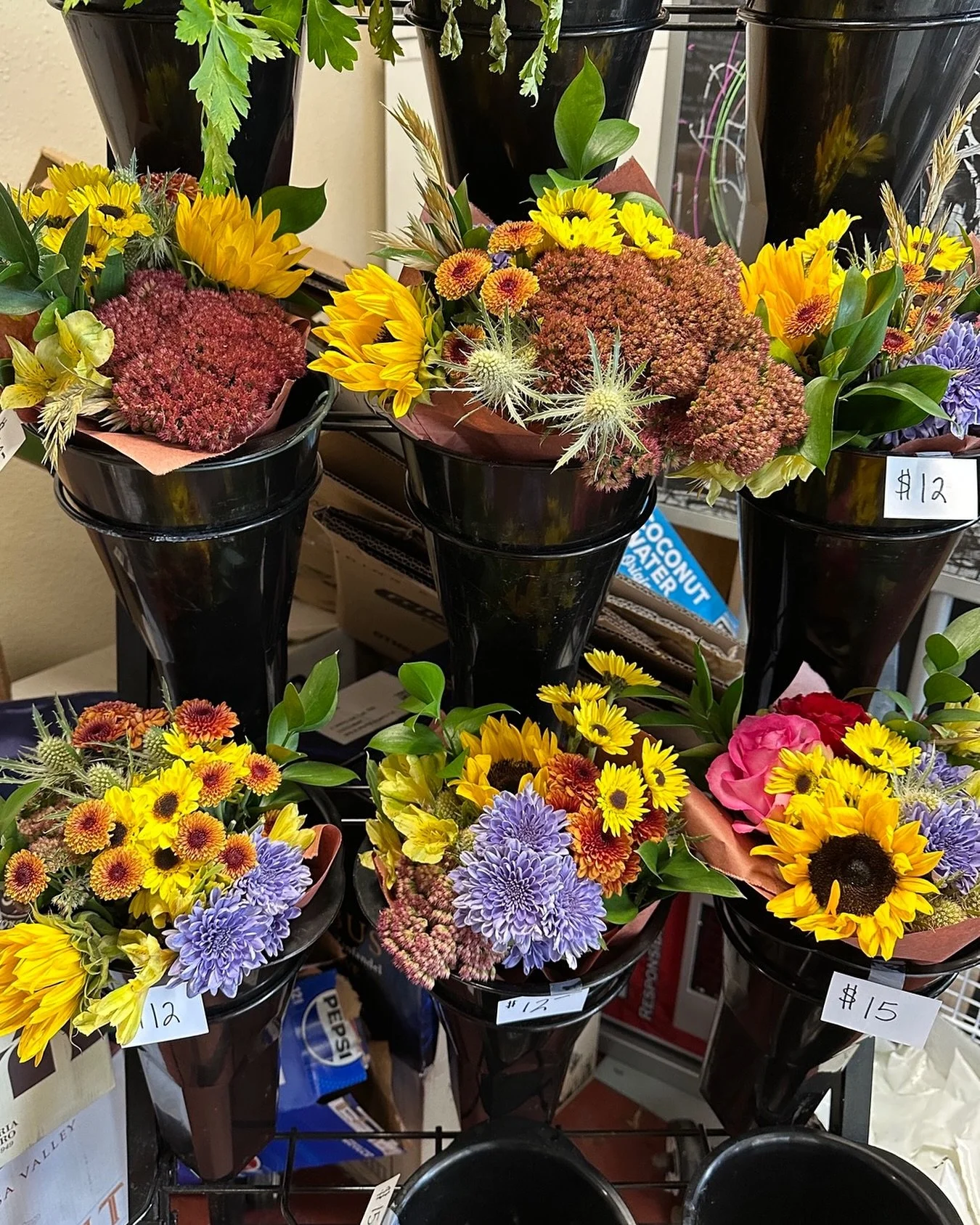 More sweet little autumn bouquets delivered to @vscoastalmarket today! And yes - the cookies today are super yummy! I also picked up some take home and finish baking sourdough! So so good! Love that fresh baked bread smell with all this blustery weat
