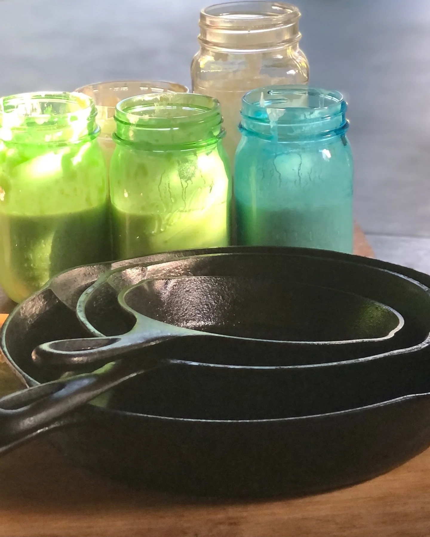 Thanksgiving Holiday coming up - feeding &lsquo;Calvin&rsquo; my historic sourdough starter. Yes!&hellip; he is more than 100 yrs old! And the family cast iron skillets. Handed down to me. Next-  to work out a menu for a mix of traditional - yet heal