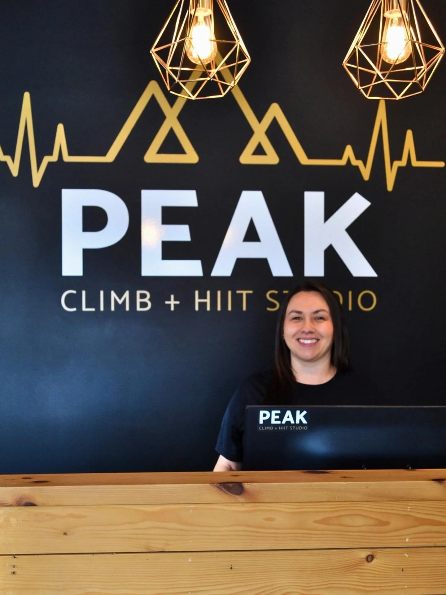 🏔️WE NEED YOU! 👉 
We are looking for one more amazing person to join our Energy Exchange program!
YOU:
🏔️Support a body-positive, inclusive fitness environment
🏔️Don’t mind mopping up buckets of @lorelleperrin and @carly.melnyk ‘s s