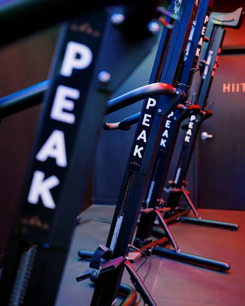 🏔️ MEET THE VERSACLIMBER 🔥
There&rsquo;s a reason everyone&rsquo;s obsessed ⬇️ 

✔️FULL-body workout
✔️ Easy on your joints
✔️ Scales to your current fitness level
✔️ So efficient you only climb 15&ndash;30 minutes (depending on class type)
✔️ Stre