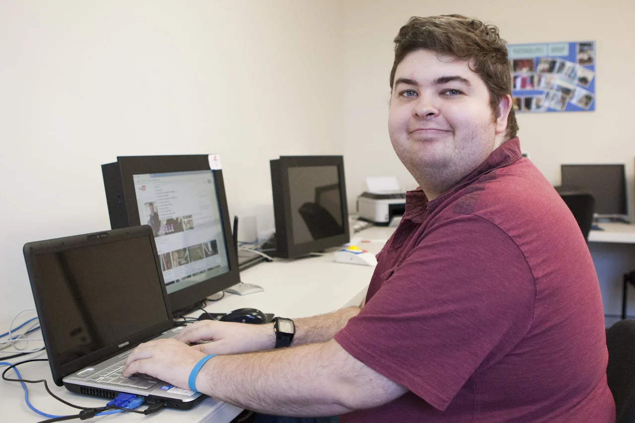 Man using a computer