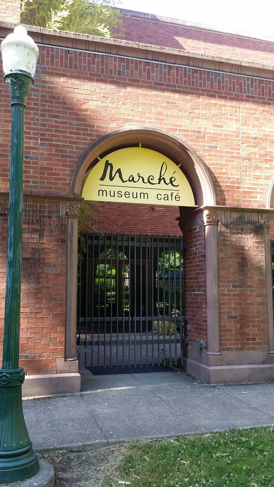 Arts_JordanSchnitzerMuseum2.jpg