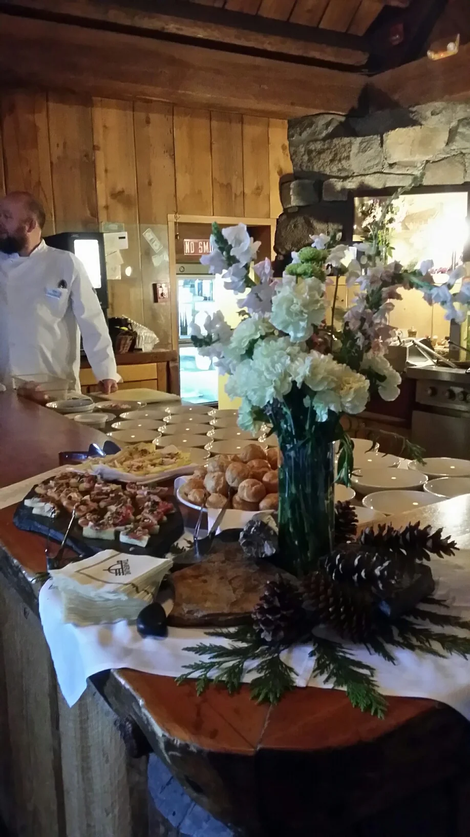 Food_TimberlineLodgeWineDinner2.jpg