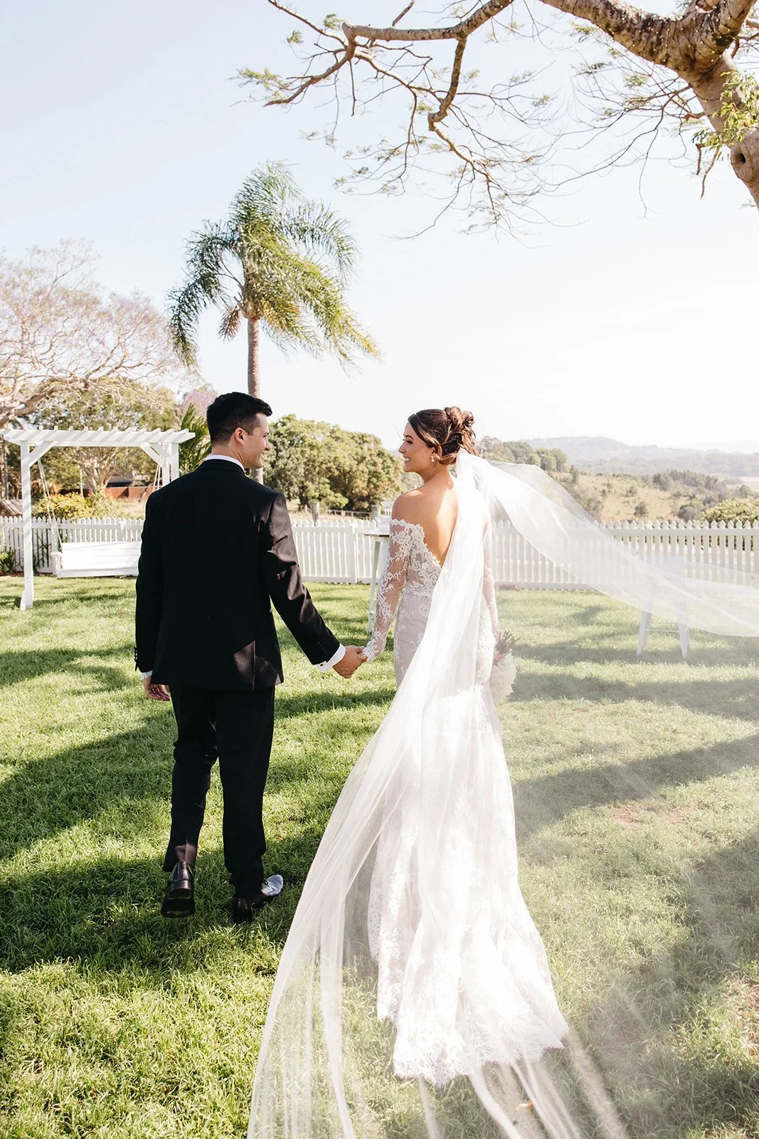 Samantha + Cameron - Sneak Peeks-34_websize.jpg