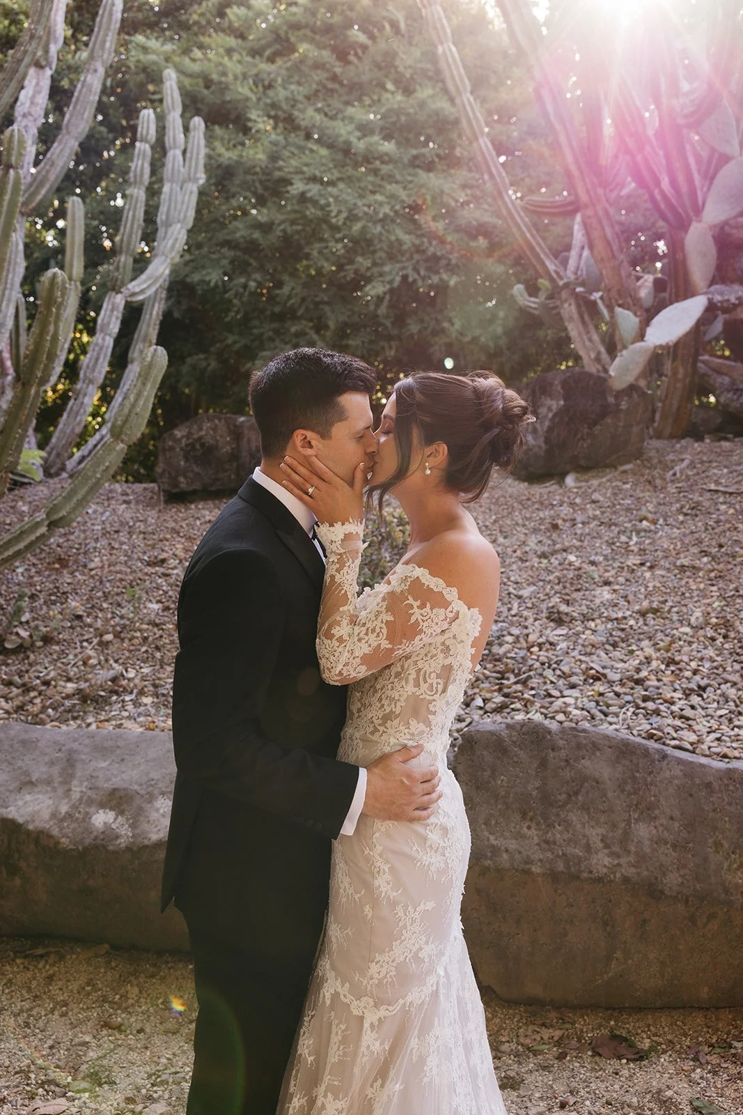 Samantha + Cameron - Sneak Peeks-80_websize.jpg