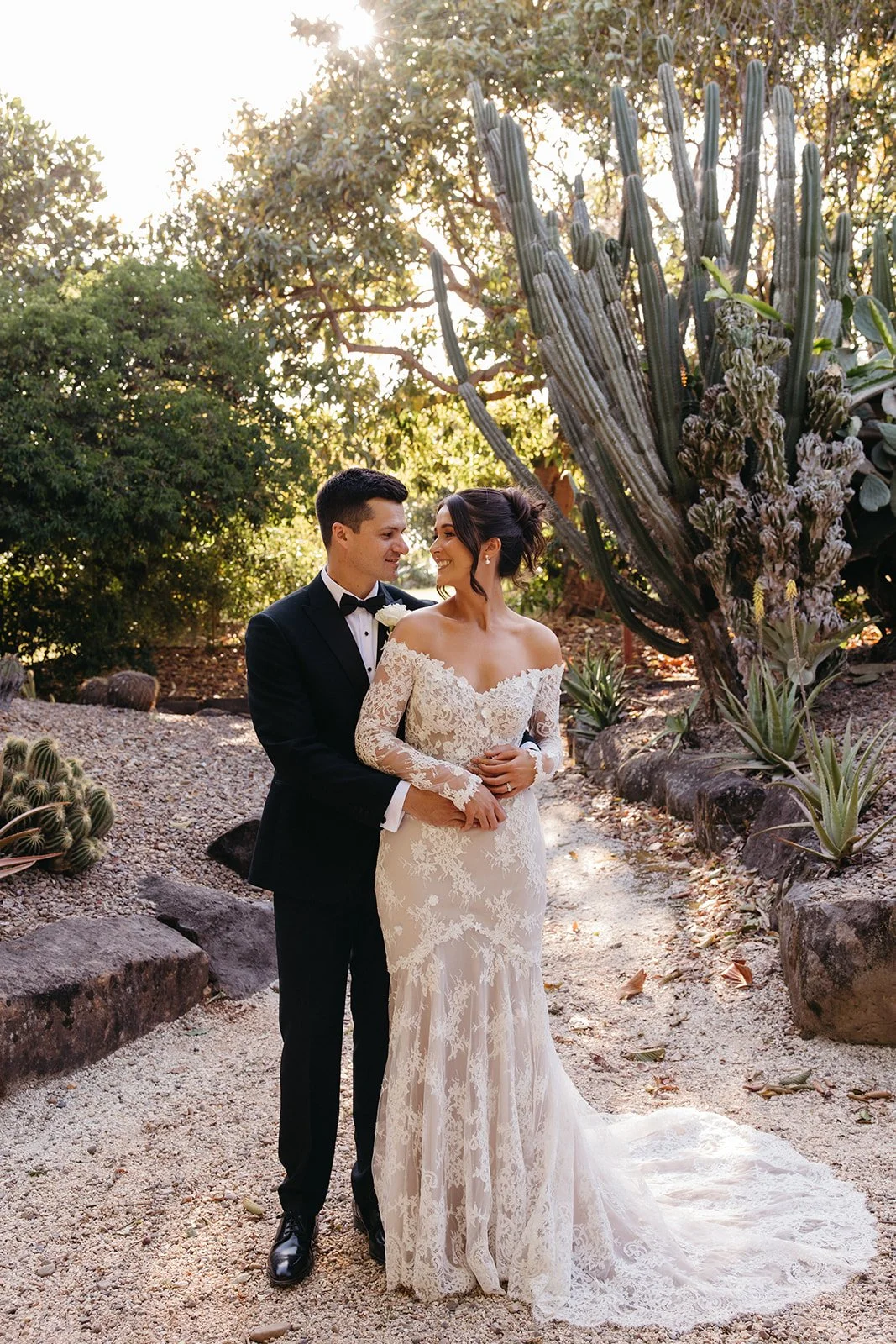 Samantha + Cameron - Sneak Peeks-83_websize.jpg