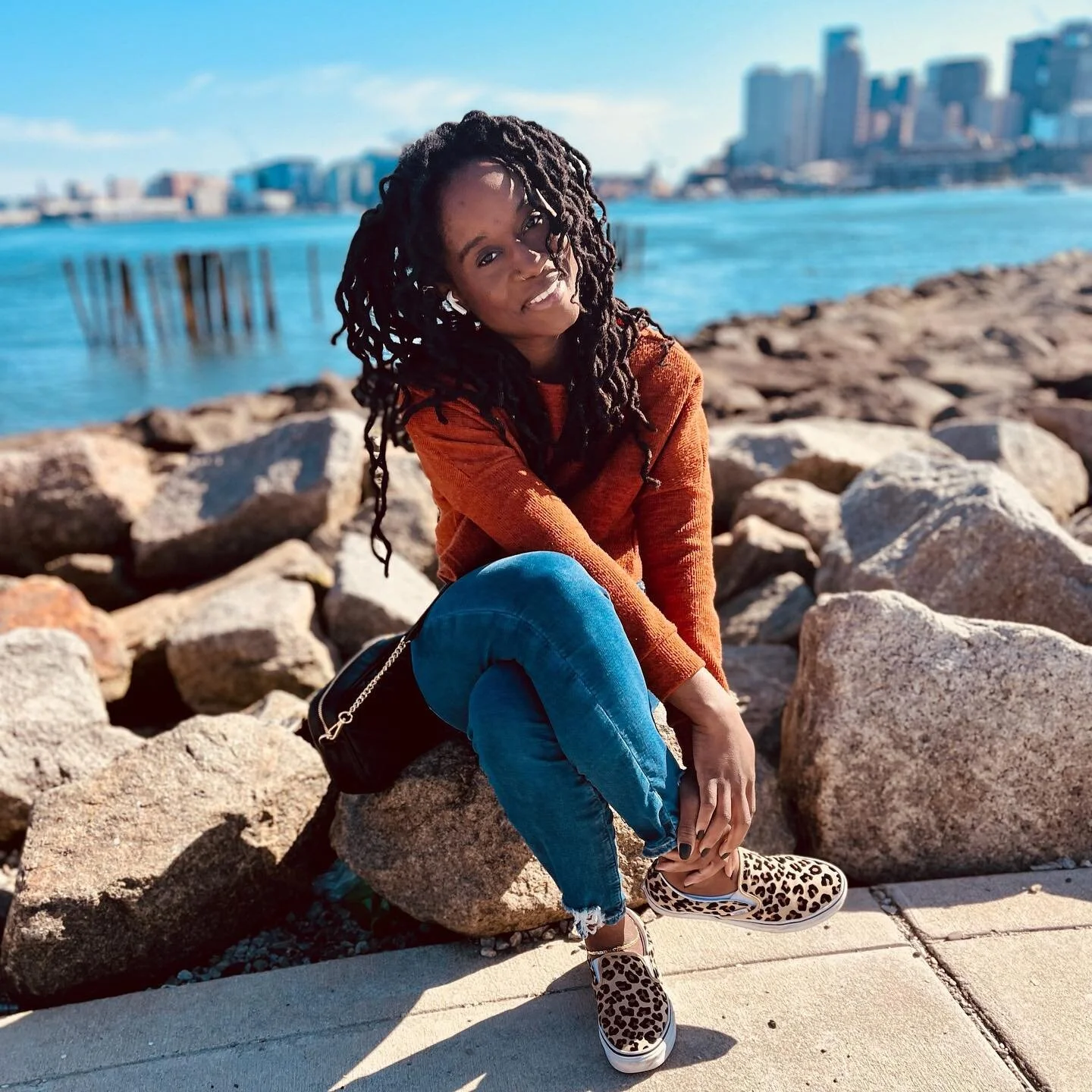 little miss i receive everything my heart desires 🧚🏾&zwj;♀️ 

dear mama, you create life. 
let life bless you.

wishing you the ability to become clear of your hearts desires on this mercury filled wednesday ✨

xo your favorite maternal healer ummi