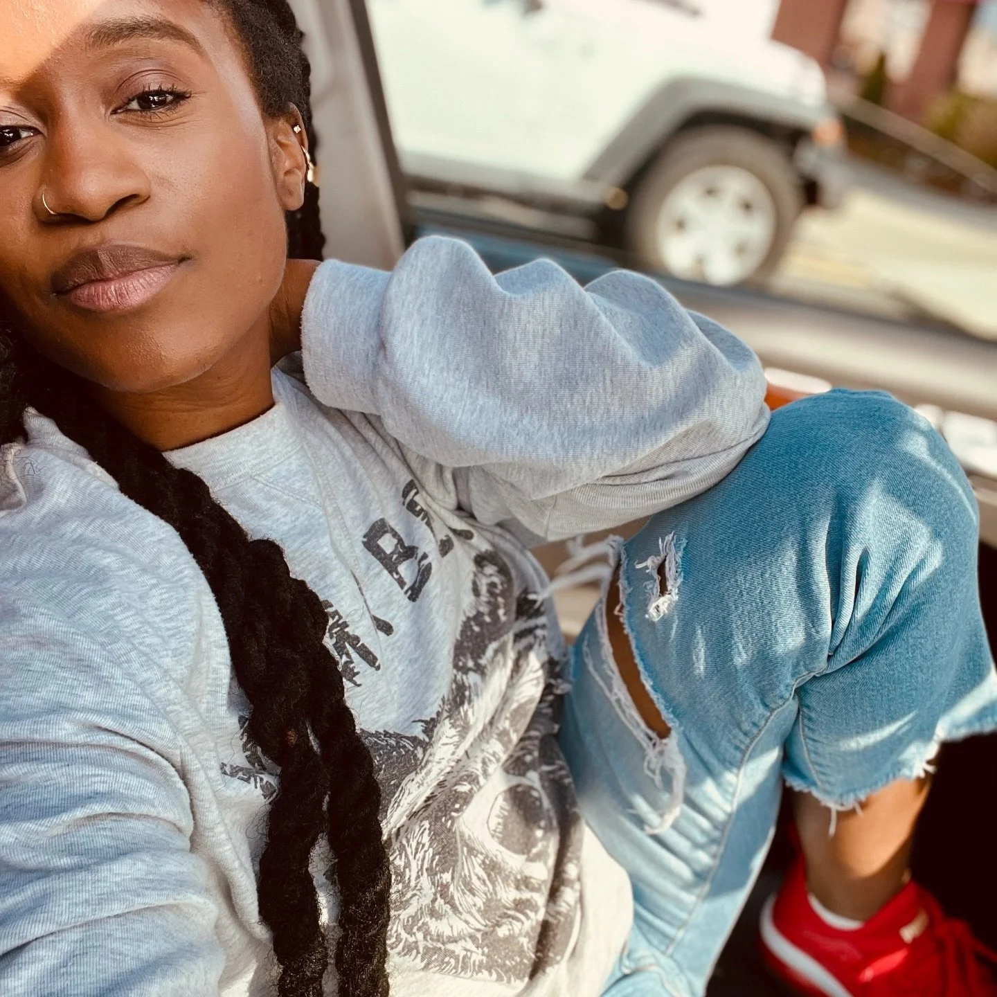 something about this season brings out the 
mama bear in me 🐻

heavy on hibernation.
heavy on warmth.

heavy on nourishing what i love.
heavy on keeping my child, my home, and myself
grounded, safe, and intact.

winter always teaches me what needs t