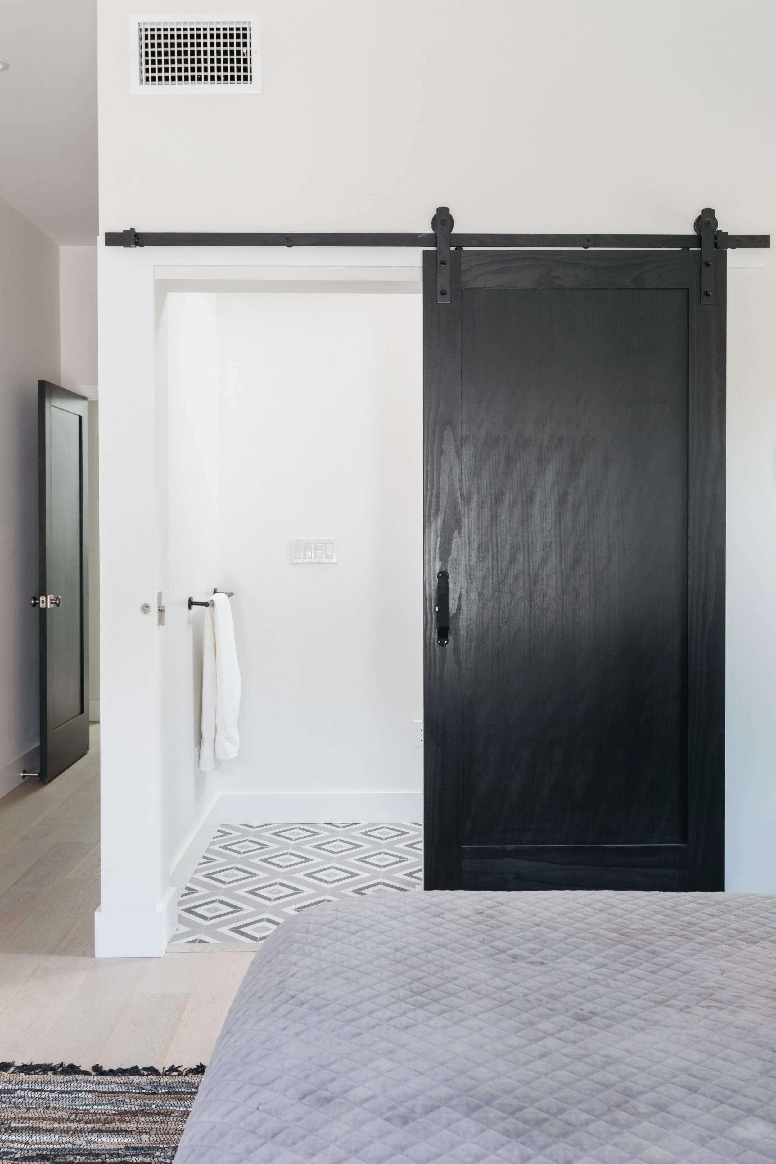 746 N Orange MLS - virtuallyherestudios.com-10.jpg