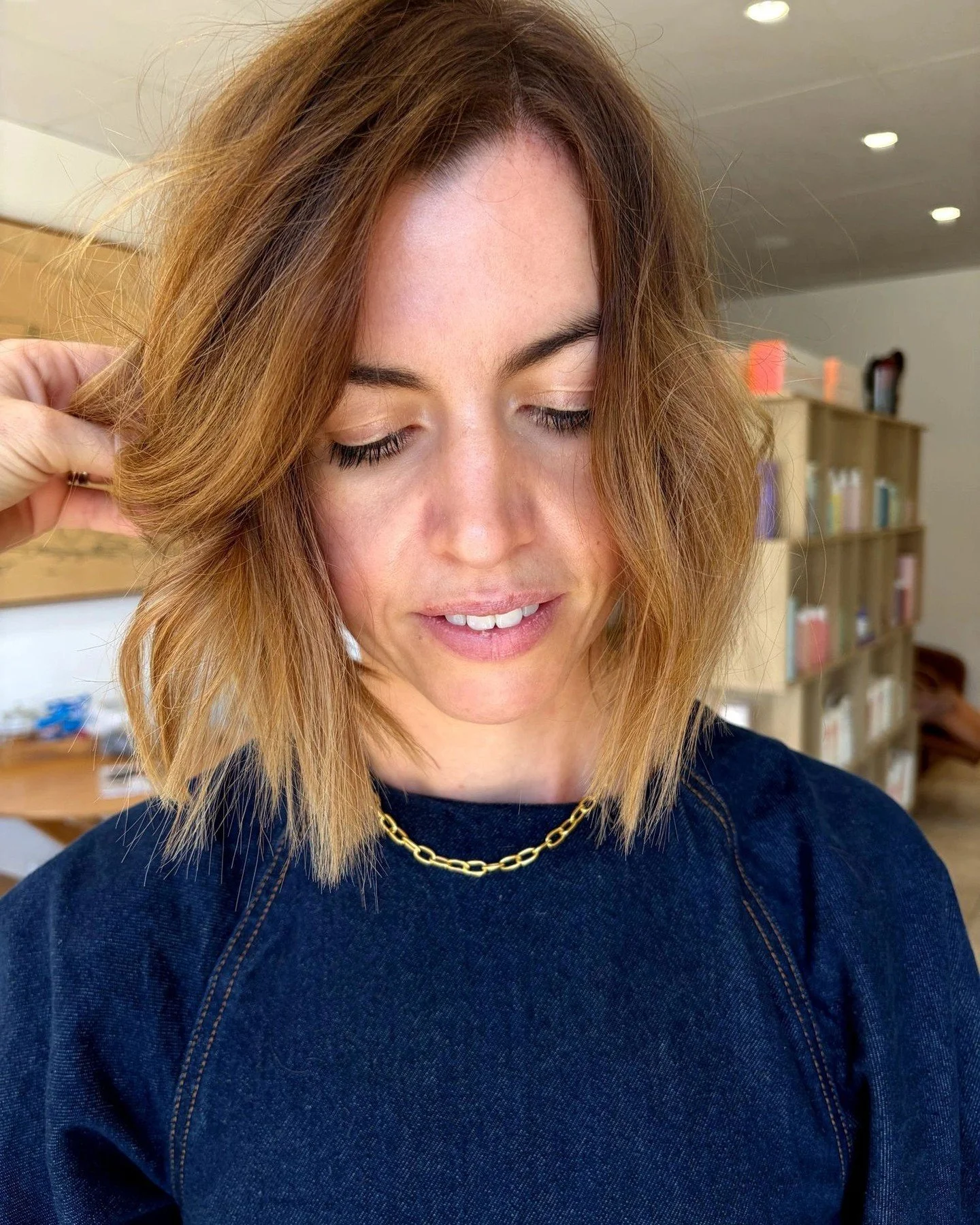 Cute cut for a cute head 💇&zwj;♀️ Enjoyed this visit from this doll ✨

Loving this textured bob with those beautiful tones 🤎

#balgowlah #balgowlahhairdresser #northernbeaches #northernbeacheshairdresser #hairstylist #bobhaircut #balayage #hairgoal