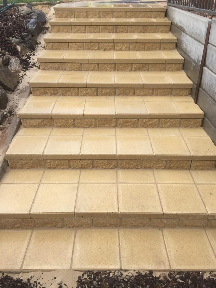 35294574_1677128309049127_8688186229503557632_n.jpg