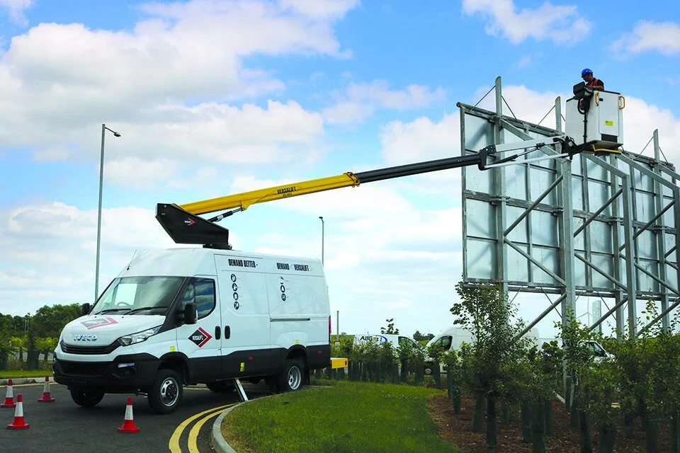 Utility-lights-Versalift.jpg