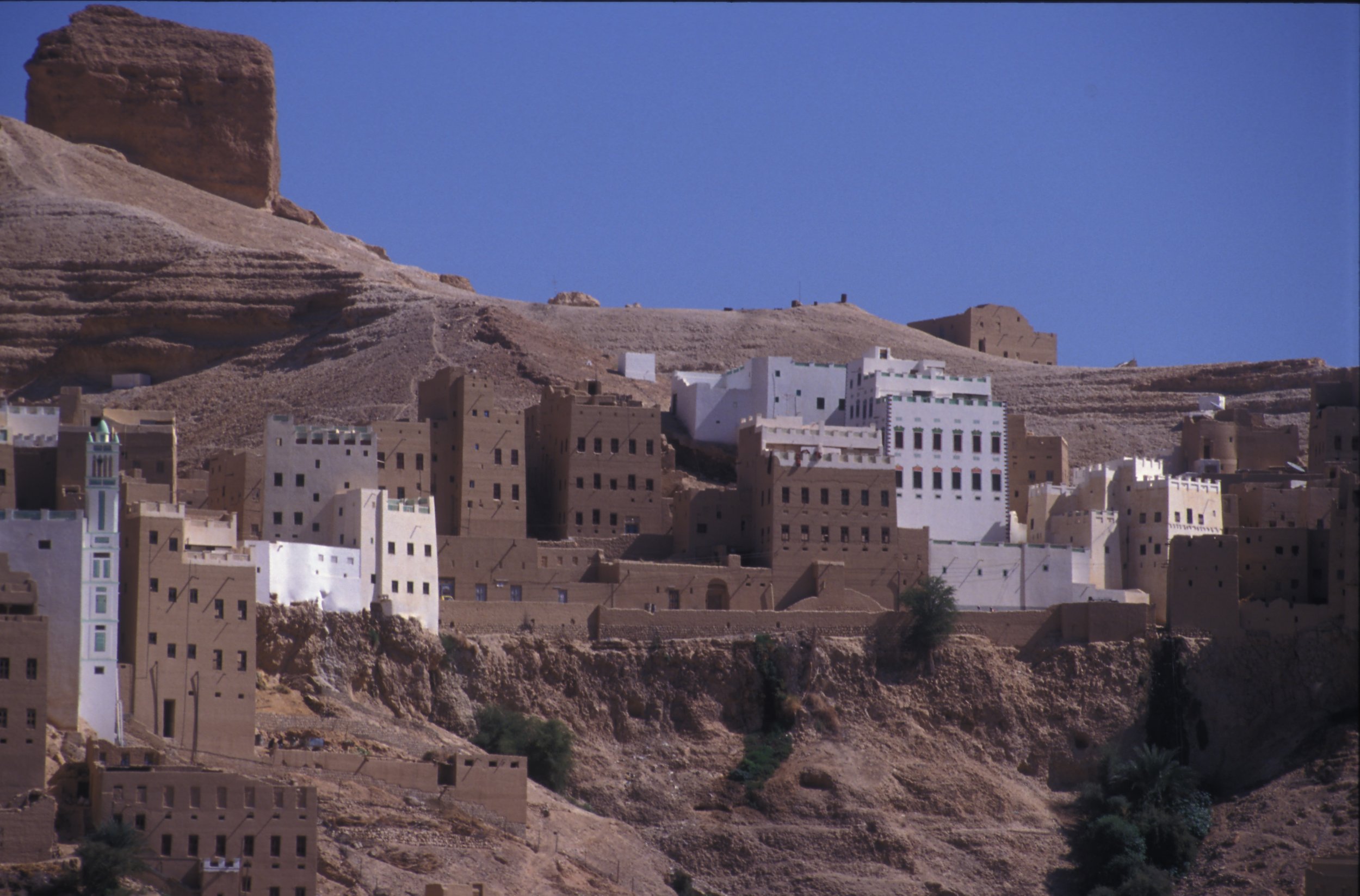Yemen_hajjaryn hill block_MikeTonkin.jpg