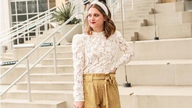 header_image_tips-to-wear-lace-blouse-fustany-ar.jpg