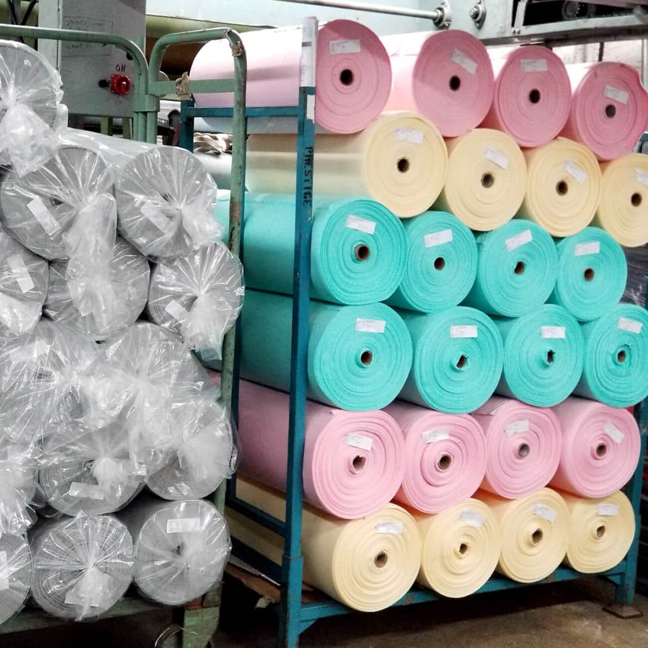  Teinture de terry en couleurs, sur mesure Dyeing cotton terry in custom colours 