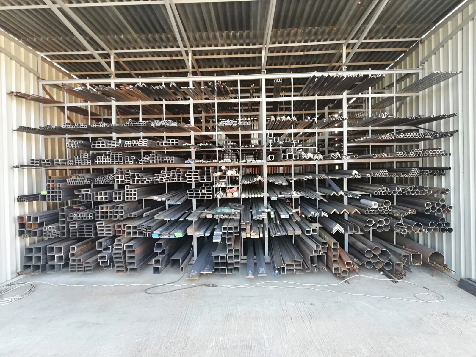 Hutn Materi l Metaluxcorp hutn-materi-l-metaluxcorp