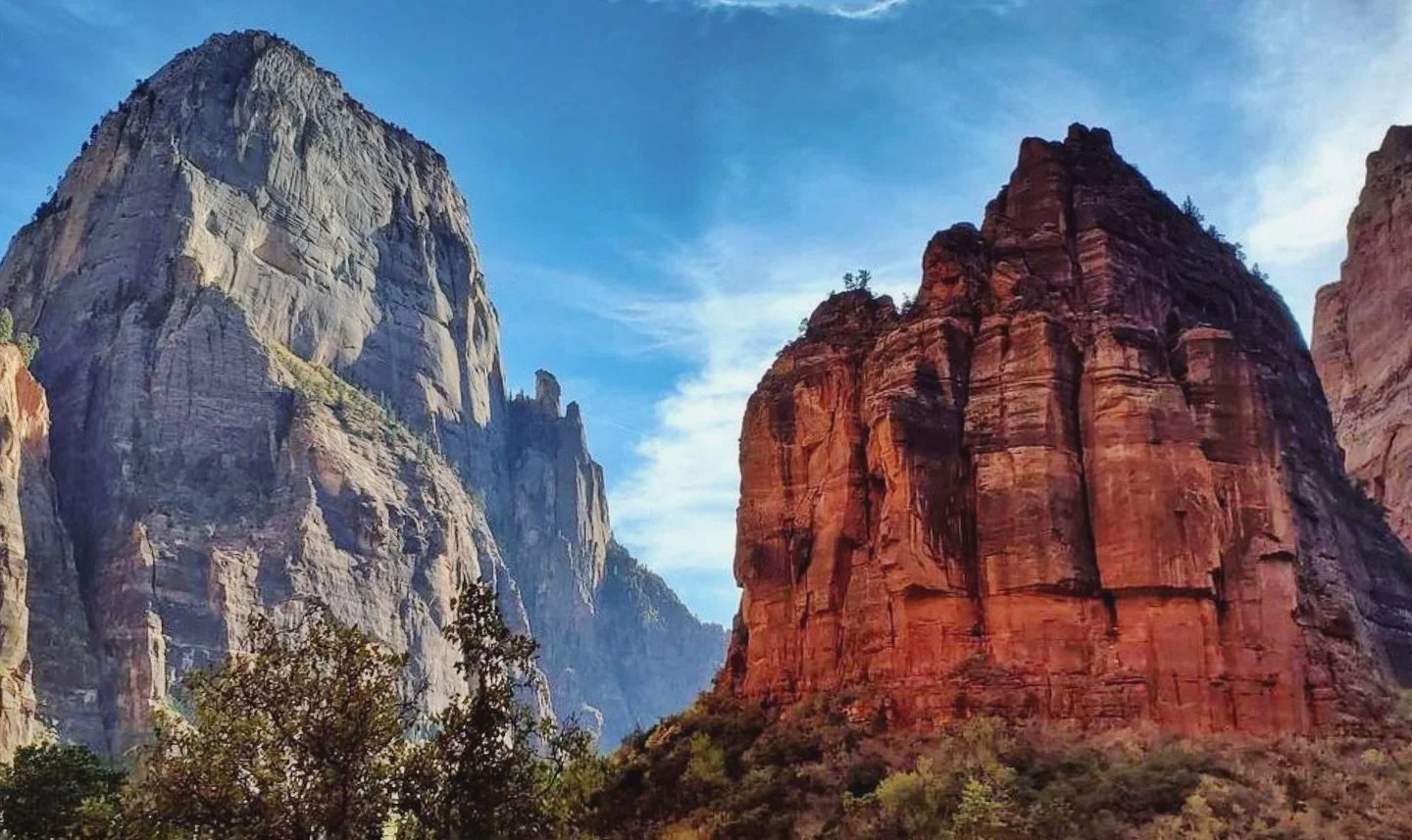 Beep, beep! Shuttle season has ended at @zionnps 🤠

If you&rsquo;re visiting this month, you can drive your own car through Zion Canyon from December 1 to December 22. The shuttle returns for the holiday rush from December 23 to January 3, then take