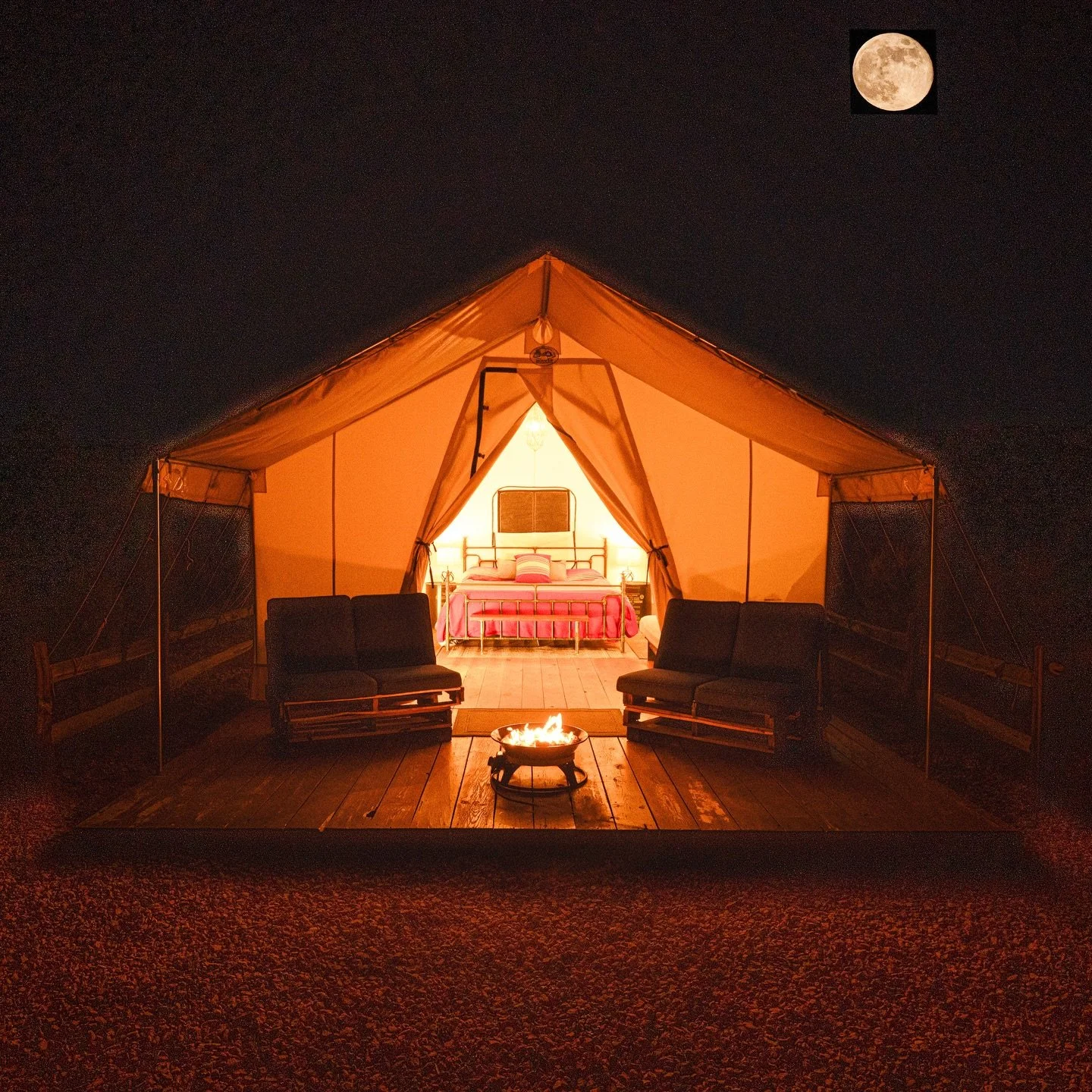 Our night skies are really something else here along the 37th parallel. From the Milky Way to supermoons, with maybe even a hint of aurora, you can dial in your stay to your favorite phase of the moon.

Here&rsquo;s our tips:

If you&rsquo;re looking