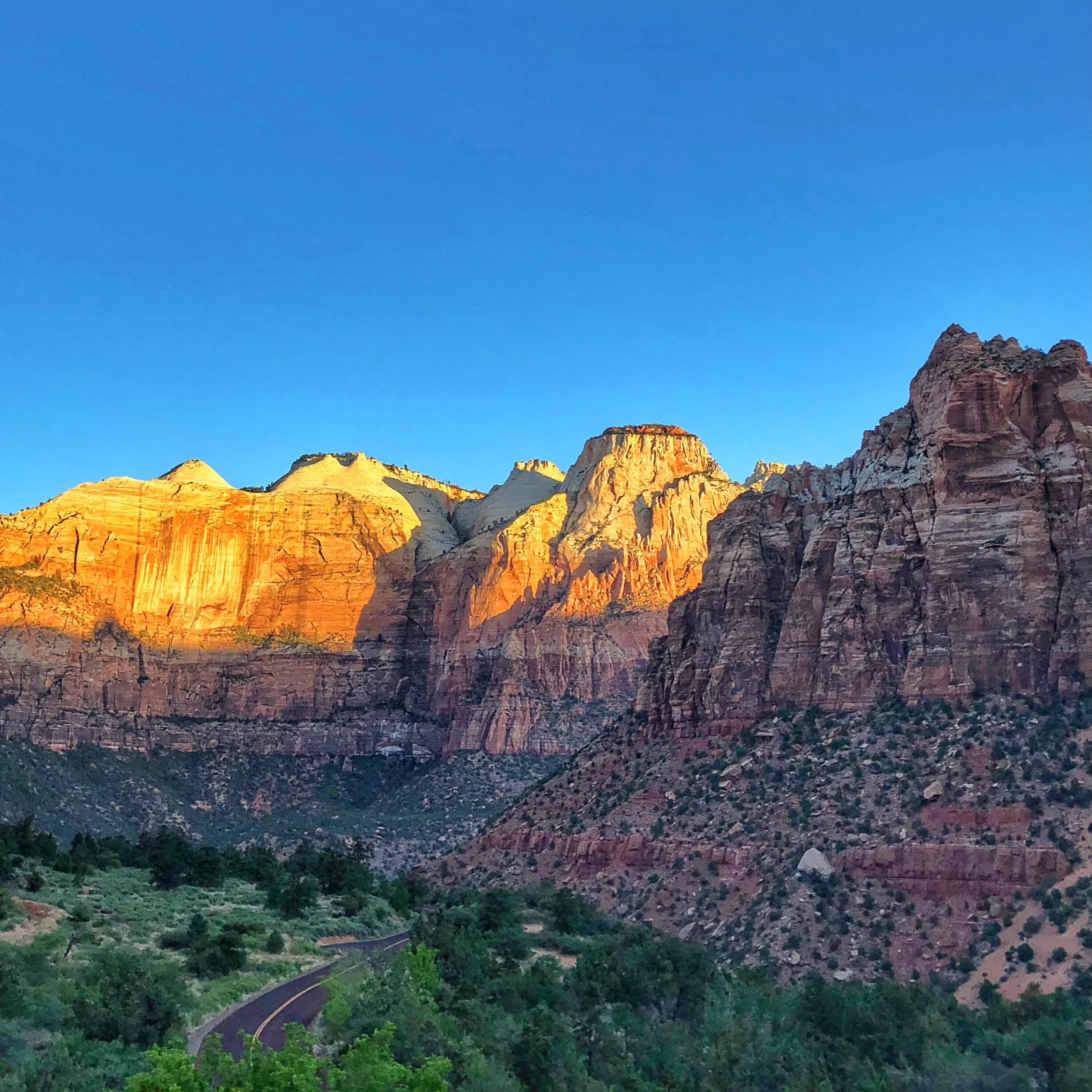 Happy Memorial Day! Today we honor all of the men and women who we have lost while serving in the armed forces. 

Today, we also celebrate a Fee Free Day at all National Park Service sites, including @zionnps, @brycecanyonnps_gov, @grandcanyonnps, an