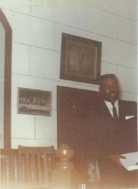 chester yates 2000pho0194.jpg