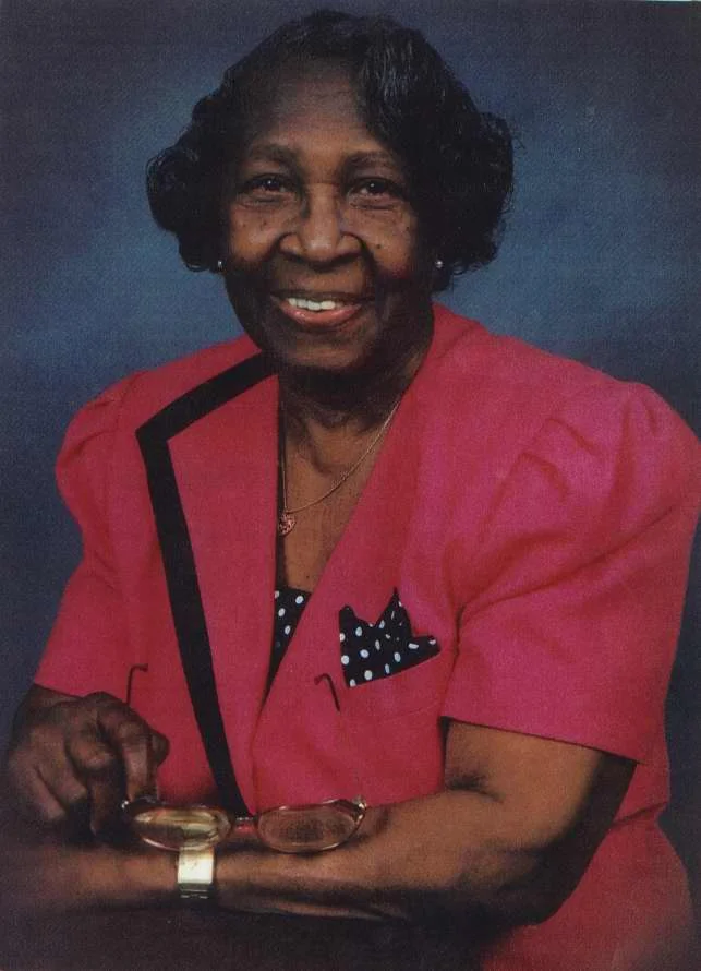 mary viola roberts 2000pho0810.jpg