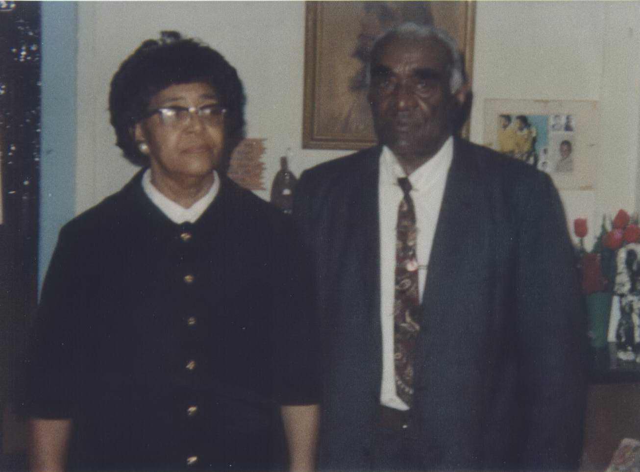james and bessie clowe 2000pho0945.jpg