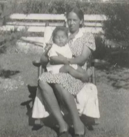 catherine lewis smith & son shirley pho01670.jpg