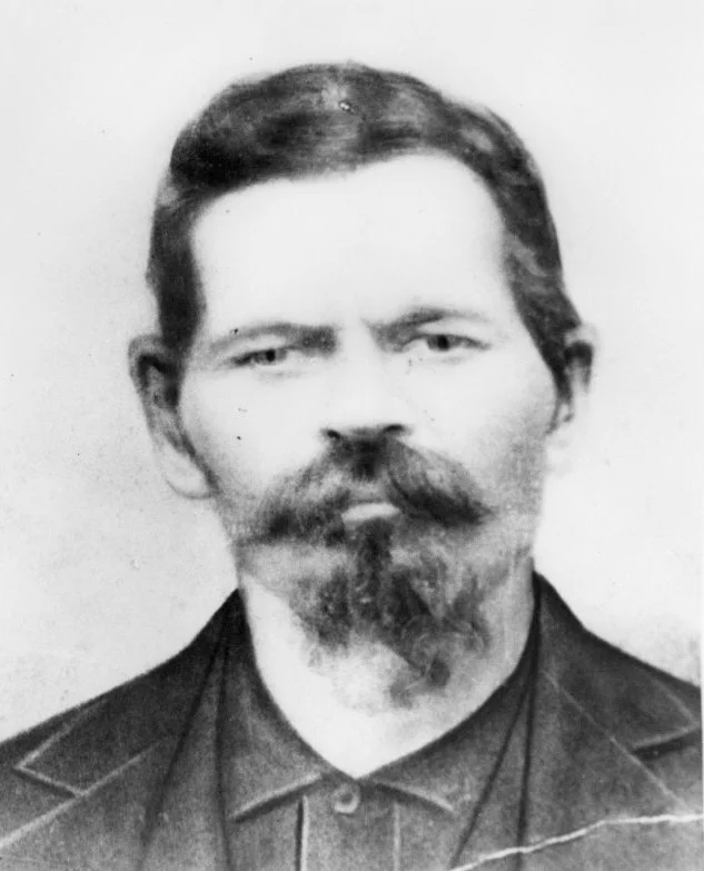 eli hall pho01696.jpg