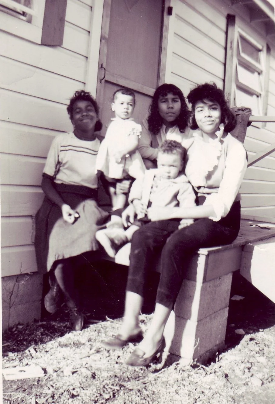 betty, edna, shirley white and unknownspho02537.jpg