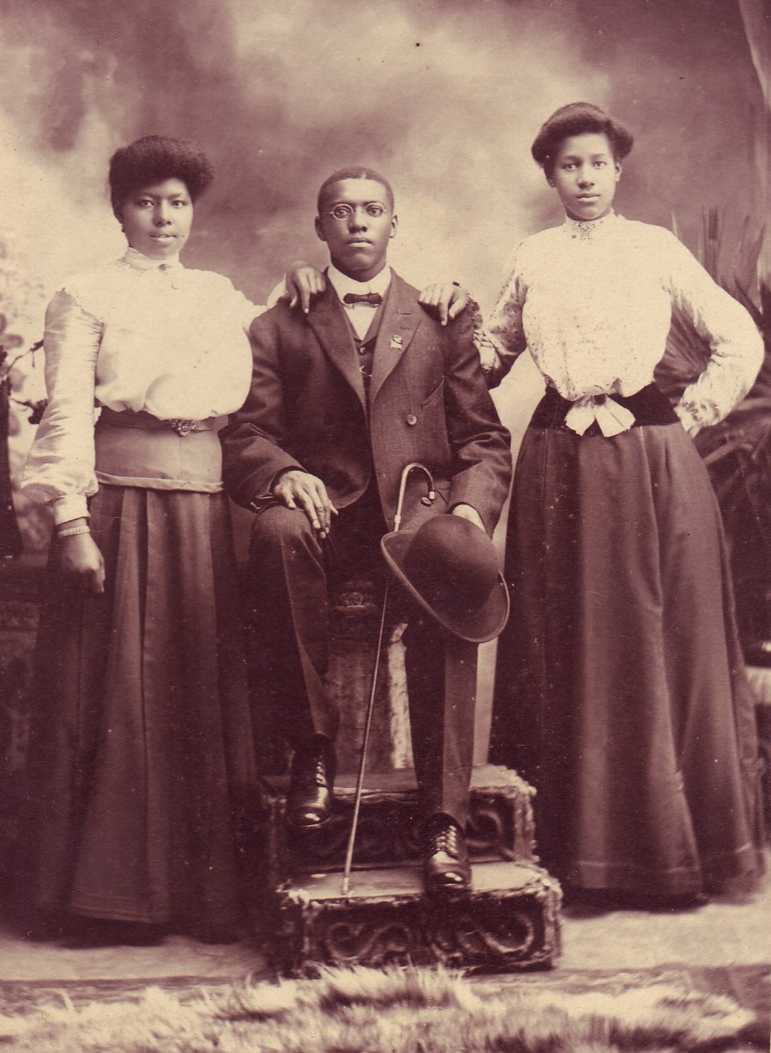 mandy grayson, george ferguson, sarah smith pho02266.jpg