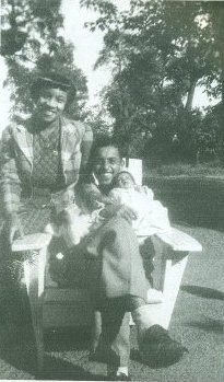 catherine and jimmy taylor with baby catherine pho03273.jpg