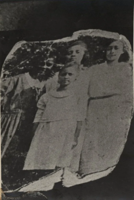 virgina, martha bell, sarah and georgia white pho03420.jpg