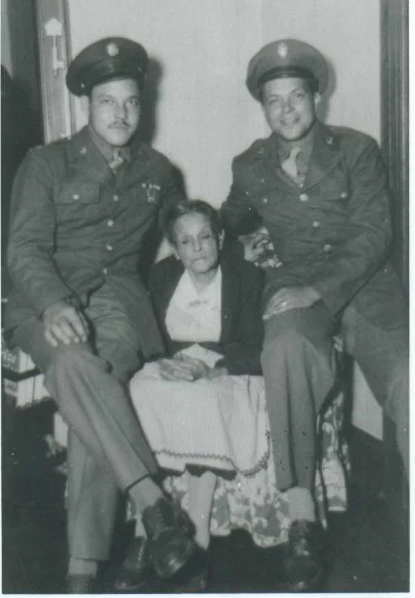 howard & john chichester pho01558.jpg