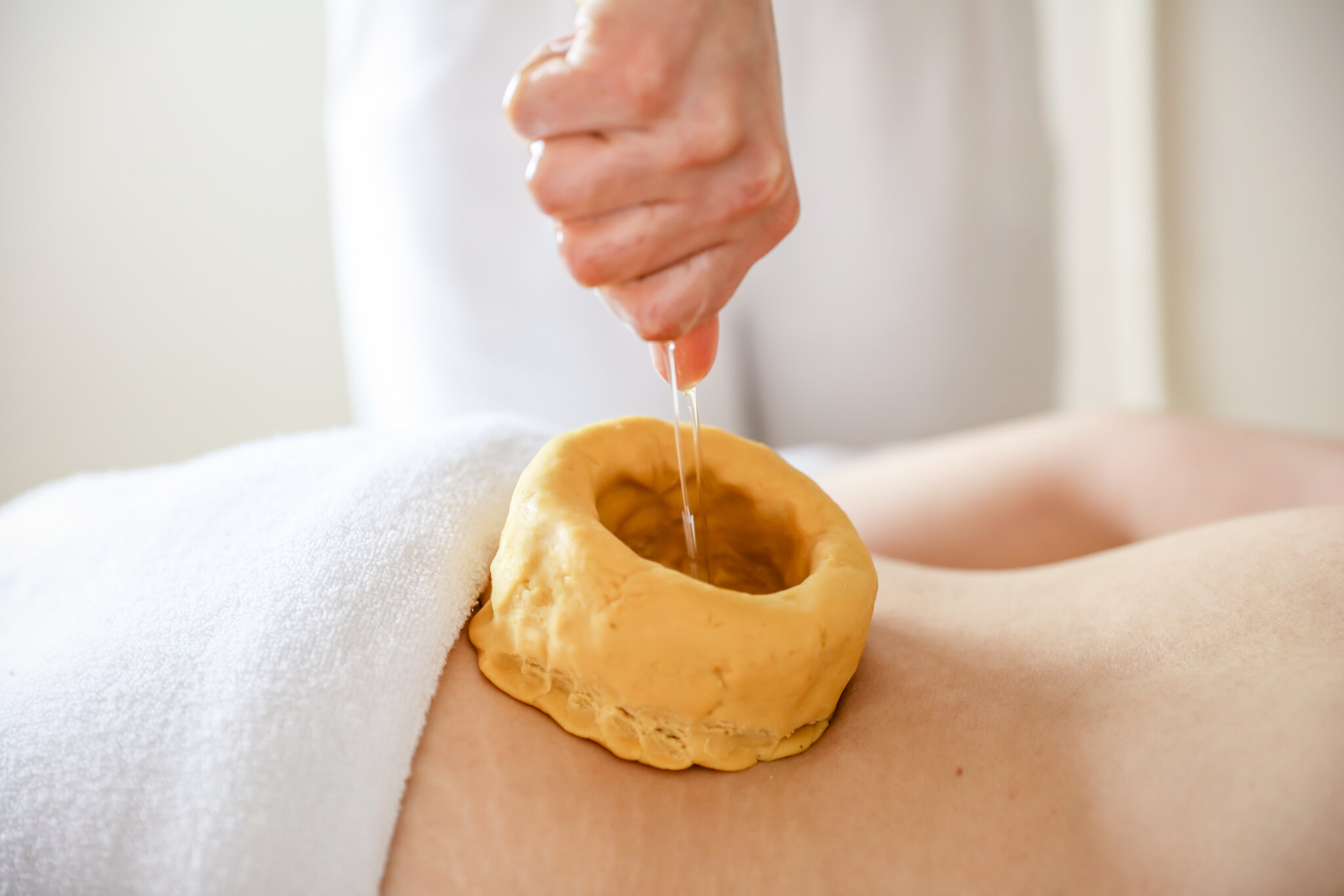 Kati Basti - Sacrum Treatment