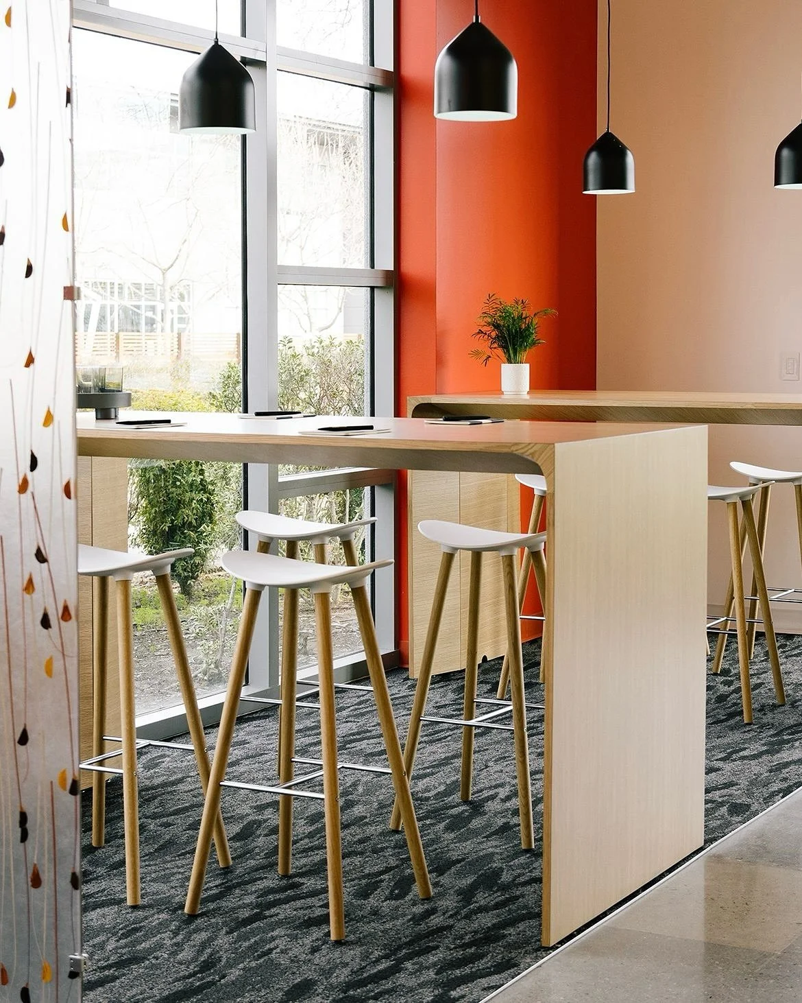 Well-suited for casual meeting spaces, co-working stations, collaborative areas and more, Avelina is the winning combination of style and substance for today&rsquo;s evolving workspaces.

#beyondesign #arcadia #meetingtable #modernoffice #modernfurni