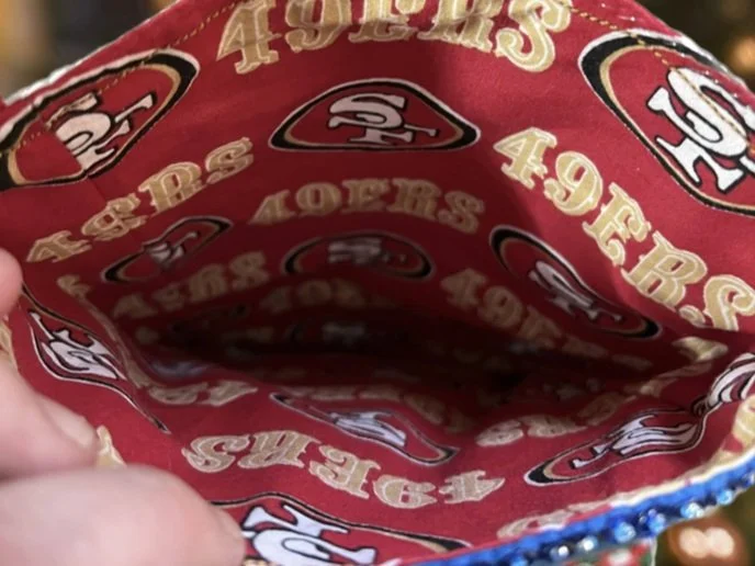 inside+of+dan%27s+49er+stocking.jpg