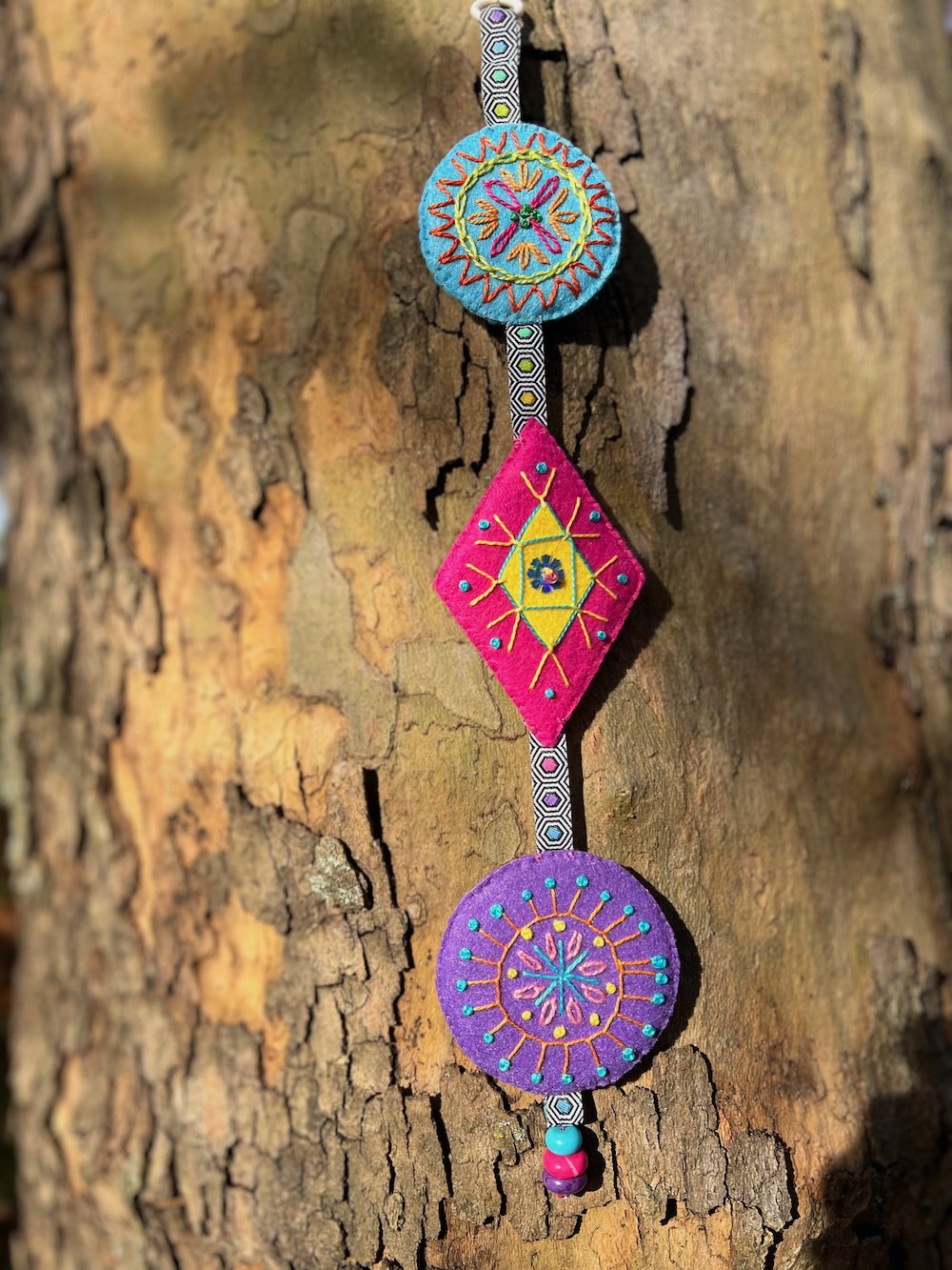 felt wall hanging 1 v2.jpg