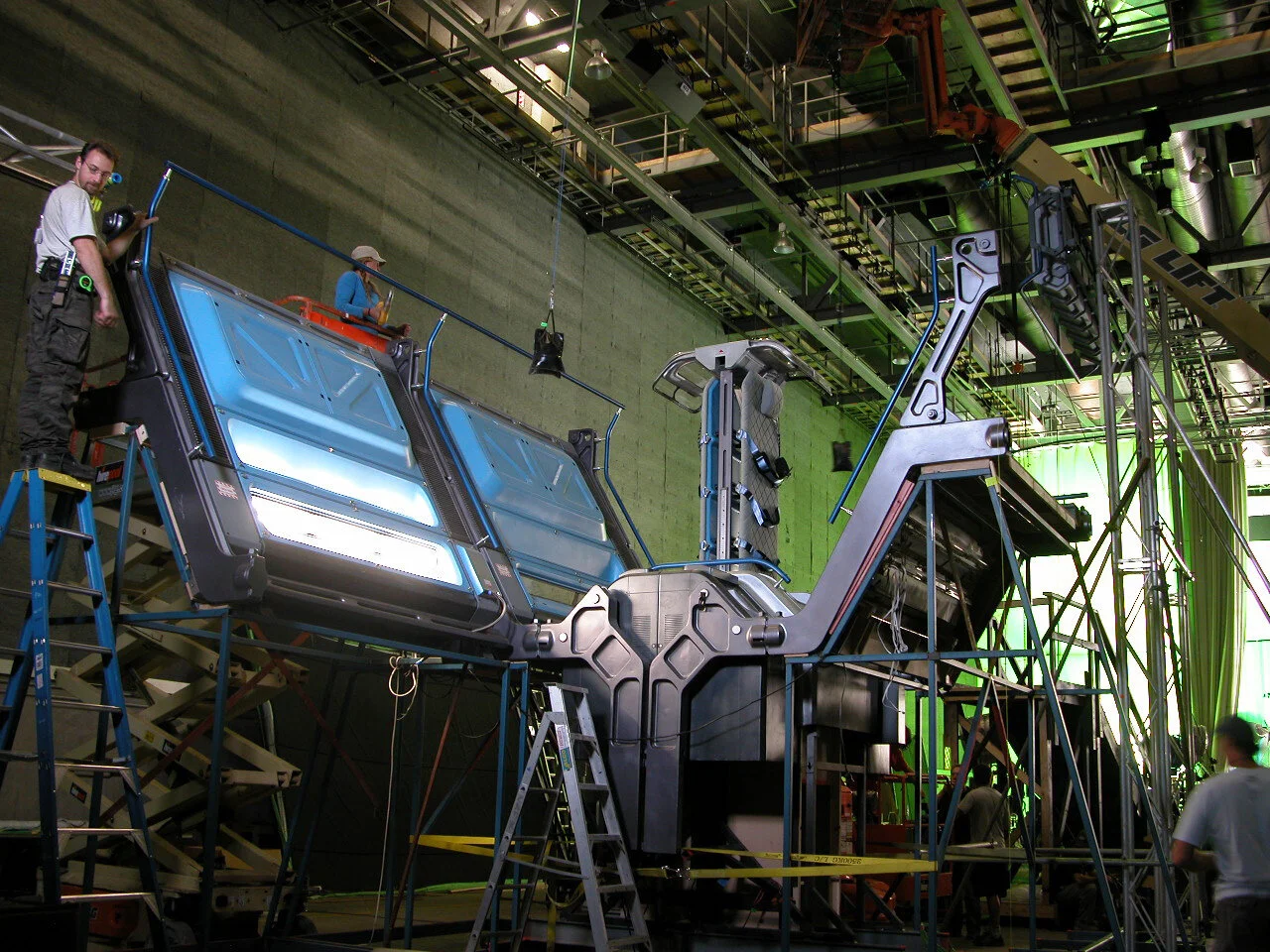  We situated the cryovault set on its side. When shooting zero G you must take advantage of gravity to show the direction of the desired float path. Since Jake was floating between his locker and his chamber the set was set to align with the float pa