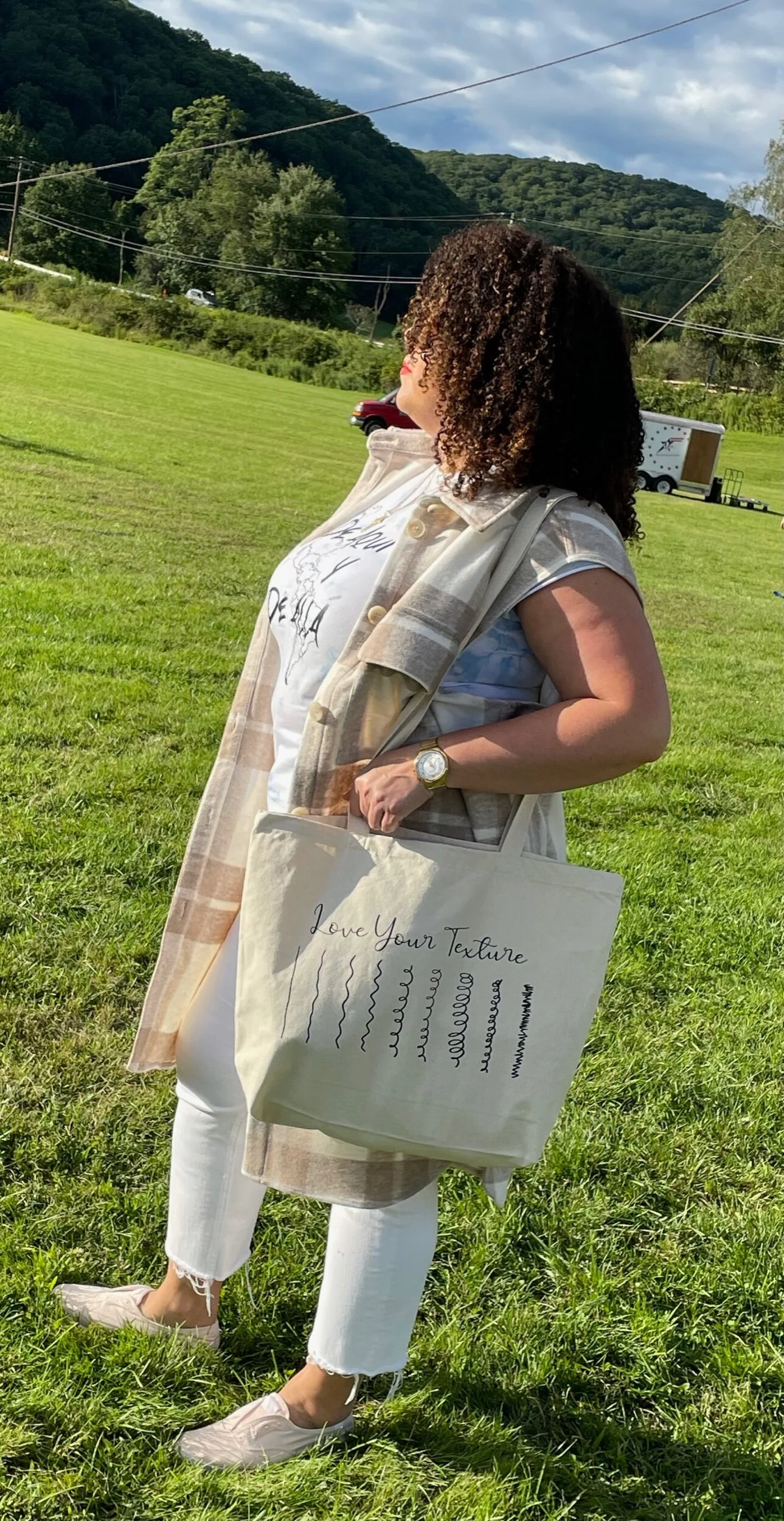 DA2F383F-0A11-4CDC-AD6B-8B989BA653ED