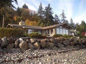 5284 Rockaway Beach Rd, Bainbridge Island | $1,495,000