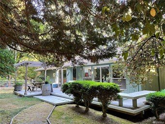 9632 NE Day Rd E, Bainbridge Island | $900,000