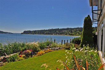 4576 Point White Dr NE, Bainbridge Island | $832,500