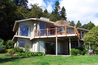 10807 Bill Point View NE, Bainbridge Island | $675,000