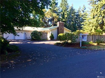 9519 NE Eric Pl, Bainbridge Island | $479,900