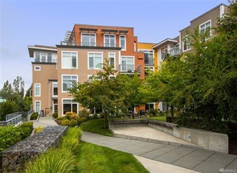 170 Harbor Square Lp NE #A-405, Bainbridge Island | $408,000