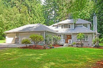 8950 NE Day Rd, Bainbridge Island | $395,000